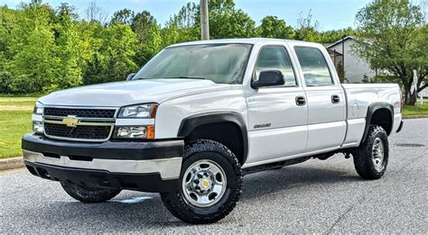 low miles 2006 Chevrolet Silverado 2500 crew cab for sale