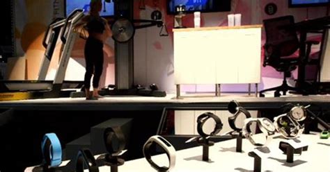 Expert Discusses Top Fitness Tech Trends For 2015 - CBS New York