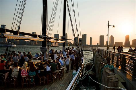 Floating Restaurants Try to Redefine the Dinner Cruise - The New York Times