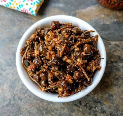 Ker Sangri Achaar Recipe | Ker Sangri Pickle | VegeCravings