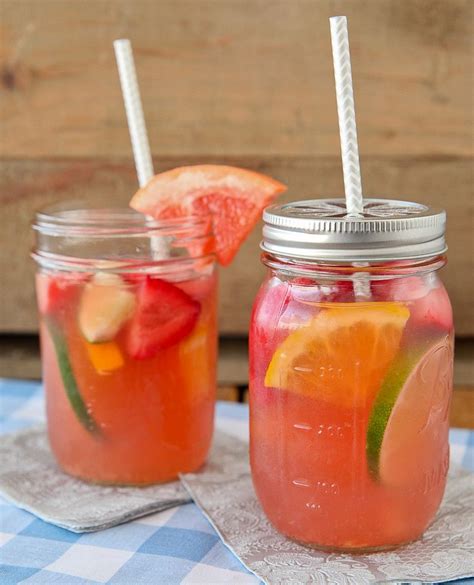 Pink Sangria for a Picnic in the Park | The Daily Dish | Smoothie drinks, Yummy drinks, Fun drinks