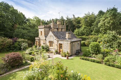 UK's smallest castle goes on sale for £550,000 | The Independent