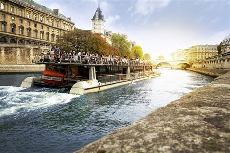 Paris Seine River Sightseeing Cruise With Commentary By Bateaux Parisiens: Triphobo