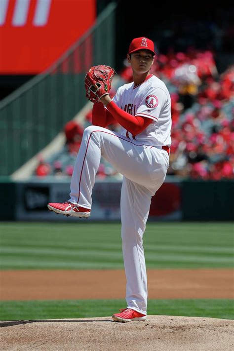 Angels' Shohei Ohtani flirts with perfect game in home debut