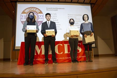 Students Receive Missouri Seal of Biliteracy - MICDS