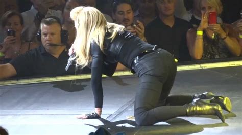 Madonna Papa Don`t Preach Live Montreal 2012 HD 1080P - YouTube