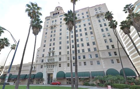 Long Beach's historic Breakers building to reopen as independent hotel ...