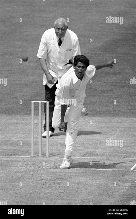 Cricket - Prudential World Cup 1975 - Group B - Australia v Sri Lanka ...