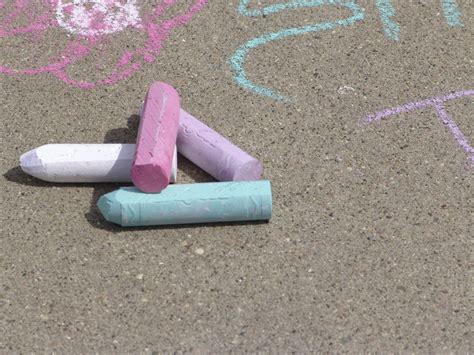 Sidewalk Chalk Maze | Healthy Ideas for Kids