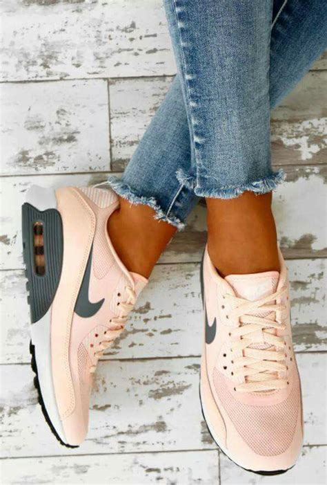 Love these blush Nikes | Pink trainers outfit, Pink sneakers, Grey trainers