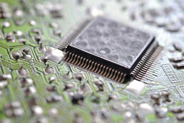 How Does a Microchip Work? | Techwalla