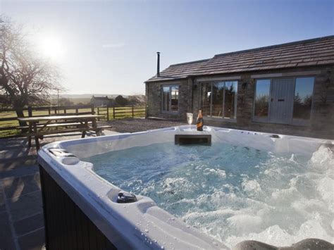 7 Of The Best Yorkshire Dales Cottages With Hot Tubs - The Yorkshireman