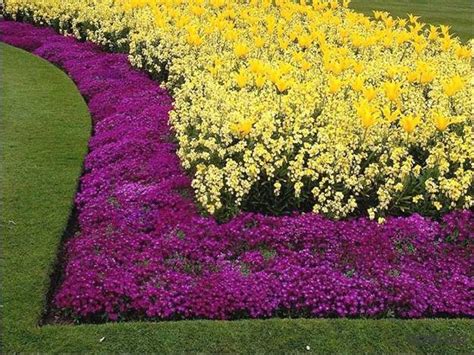 Invisible Flower Bed Borders for Natural and Beautiful Garden Design