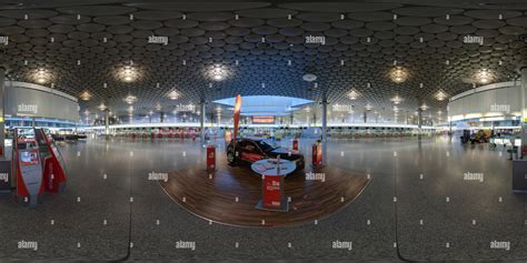 360° view of Hannover Airport. Terminal C. Abflug - Alamy