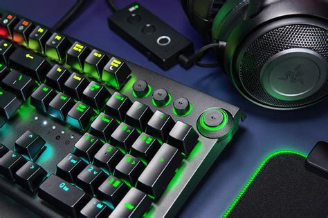 Razer BlackWidow Elite mechanical gaming keyboard detailed with on ...