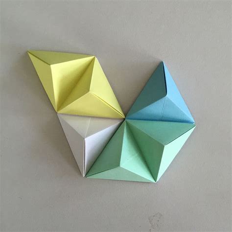 Fun geometric origami wall art tutorial. | Geometric origami, Origami ...