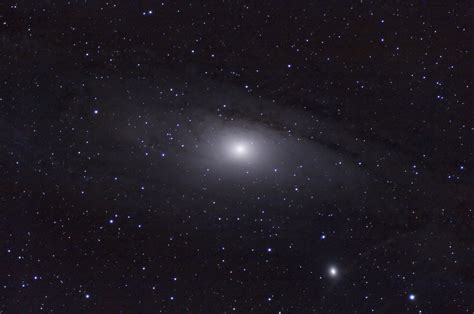 M31 - The Andromeda Galaxy (reprocess) : r/astrophotography