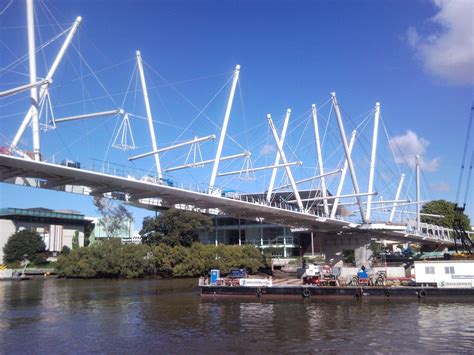 Kurilpa Bridge over Brisbane River : tensegrity