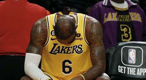 LeBron James Restrained After Heckler Makes Fun Of Hairline