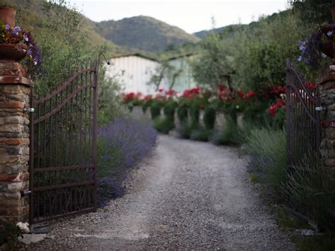 Tuscan Villa - Resort Scapes