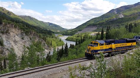 Alaska Train Vacation | Anchorage, Denali Park Tour | Fairbanks