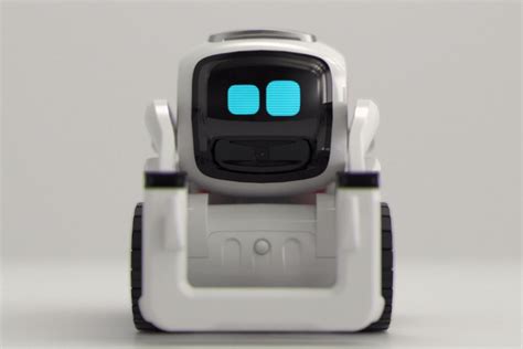 Meet Cozmo, A Real-Life WALL-E That Could Soon Be Yours - Heads Up by Boys' Life