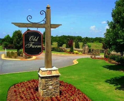 Georgia Green Pro | Wix.com | Farm signs entrance, Farm entrance ...