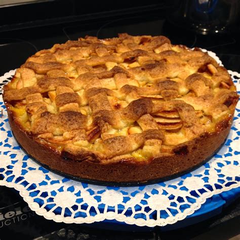 Zuckersüß & herzhaft gut: Gitter-Apfelkuchen mit Vanillepuddingfüllung ...