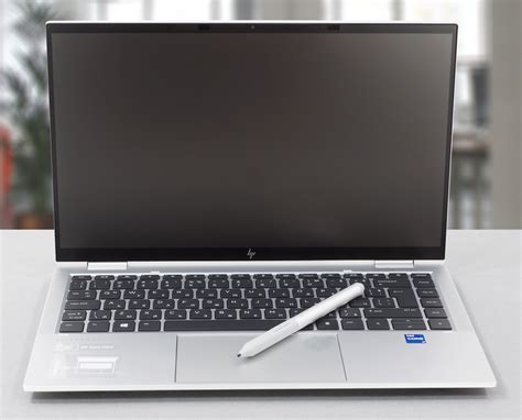 HP EliteBook x360 1040 G8 review – when privacy and security are the top priority