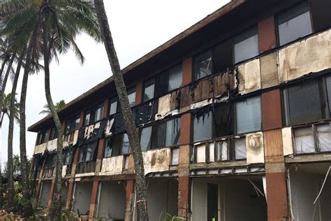 Why Hawaii’s Coco Palms hotel should fade into history