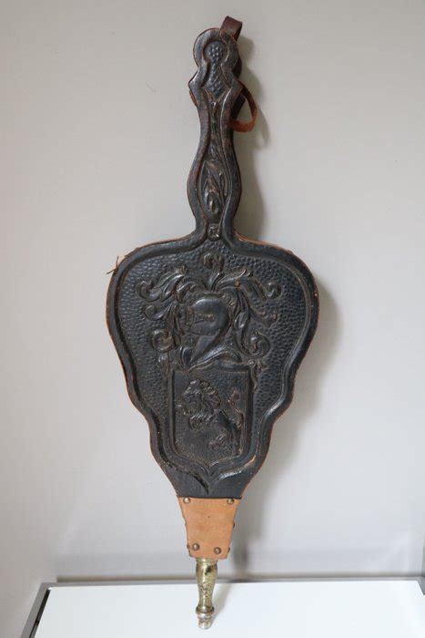 Bellows with coat of arms - Leather, wood and copper - 19th - Catawiki