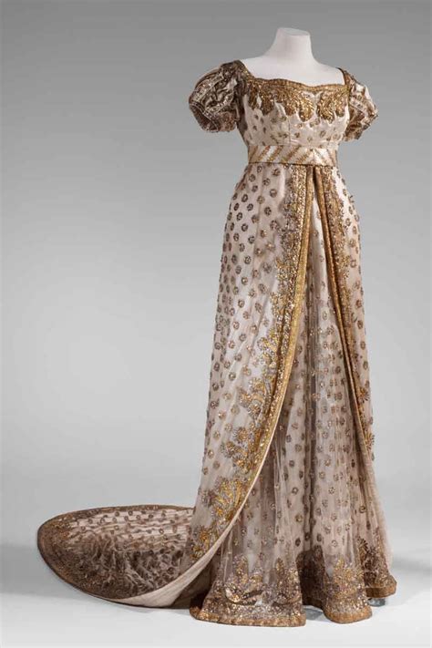 Historical dresses, Regency era fashion, Court dresses