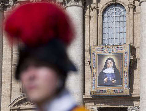 Pope canonizes two Palestinian nuns | Pope, Pope francis, Century