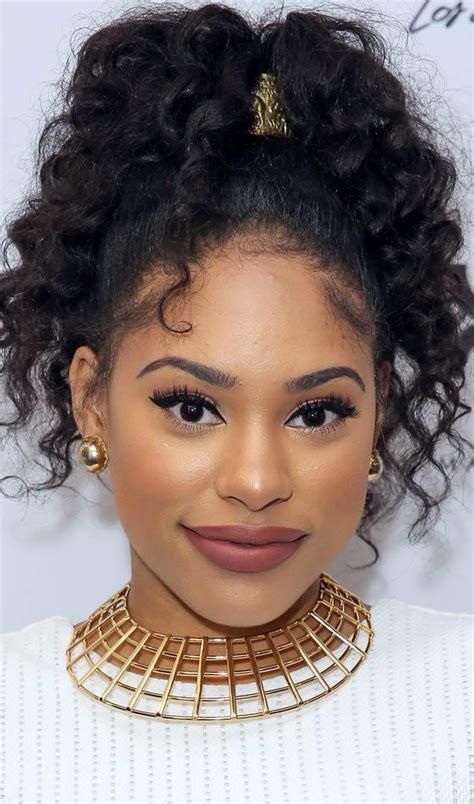 20 Curly Ponytail Hairstyles That Every Woman Should Try