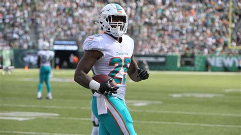 Xavien Howard: Contract extension shows value of cornerbacks - Sports ...