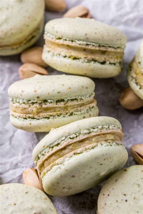 Pistachio Macaron Recipe - Valentina's Corner