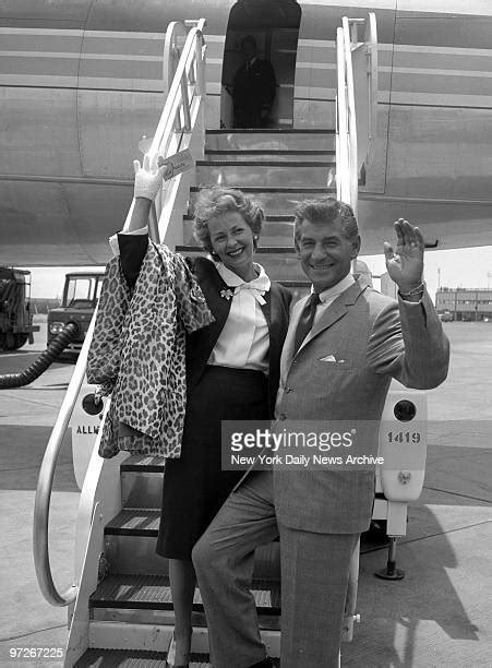 Leonard Bernstein Wife Photos and Premium High Res Pictures - Getty Images