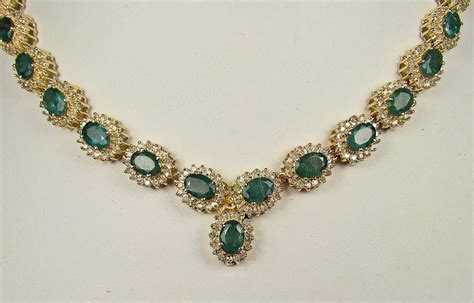 14K GOLD LADIES EMERALD AND DIAMOND NECKLACE - Com