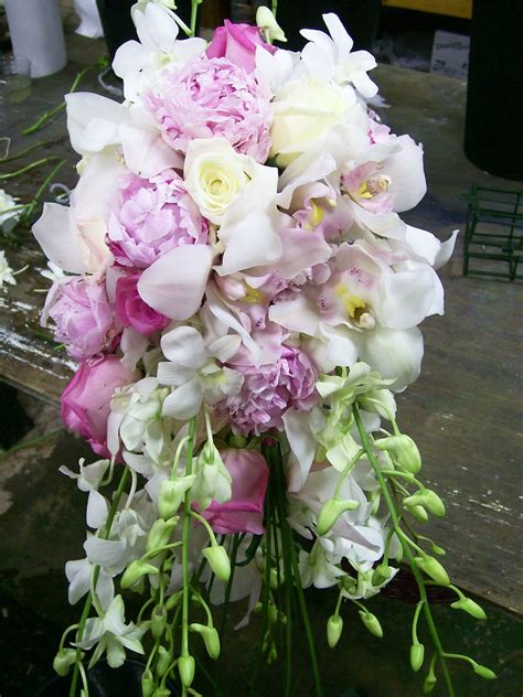 DENDROBIUM ORCHID BRIDAL BOUQUET : DENDROBIUM ORCHID - ALWAYS IN BLOOM ...