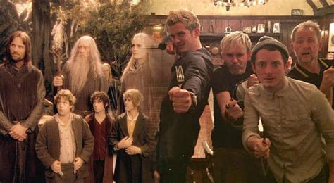 Lord Of The Rings' Fellowship Cast Stage 15th Anniversary Reunion