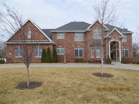 What color shingles and siding will look best with this house?