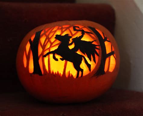 headless horseman pumpkin carving | Pumpkin carving, Pumkin carving, Pumpkin carving patterns