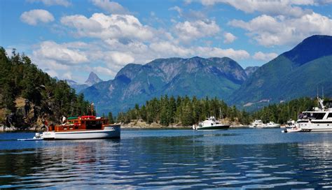 Fun Boating Day Trip to Desolation Sound BC