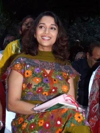 Madhuri Dixit No Makeup | Saubhaya Makeup