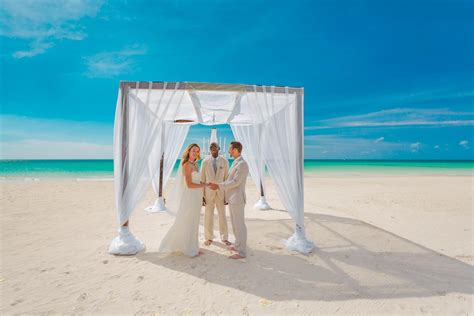 8 Most Romantic Destination Wedding Venues | SANDALS