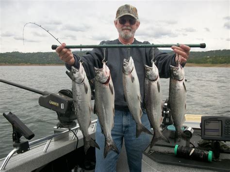 The Mother Lode Fisherman: LAKE DON PEDRO, TULLOCH-fishing report 2/2/12