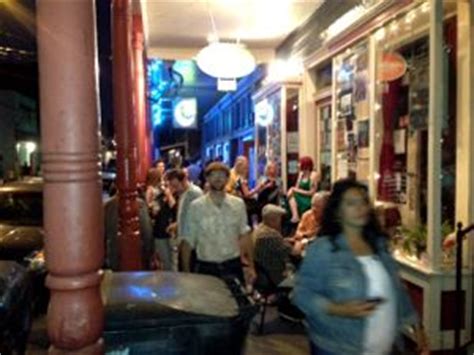 An Insider’s Guide to restaurants, cafés, bars, music venues in Frenchmen Street, French Quarter ...