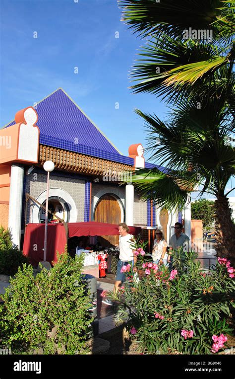 Yumbo Shopping Centre, Playa del Ingles, Gran Canaria, Canary Islands, Spain Stock Photo - Alamy