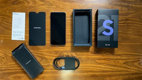 We unbox and go hands-on with the Galaxy S21 and S21 Ultra - Video - CNET