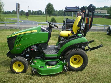 John Deere 1025R: Specs, Engine, Transmission, Dimensions